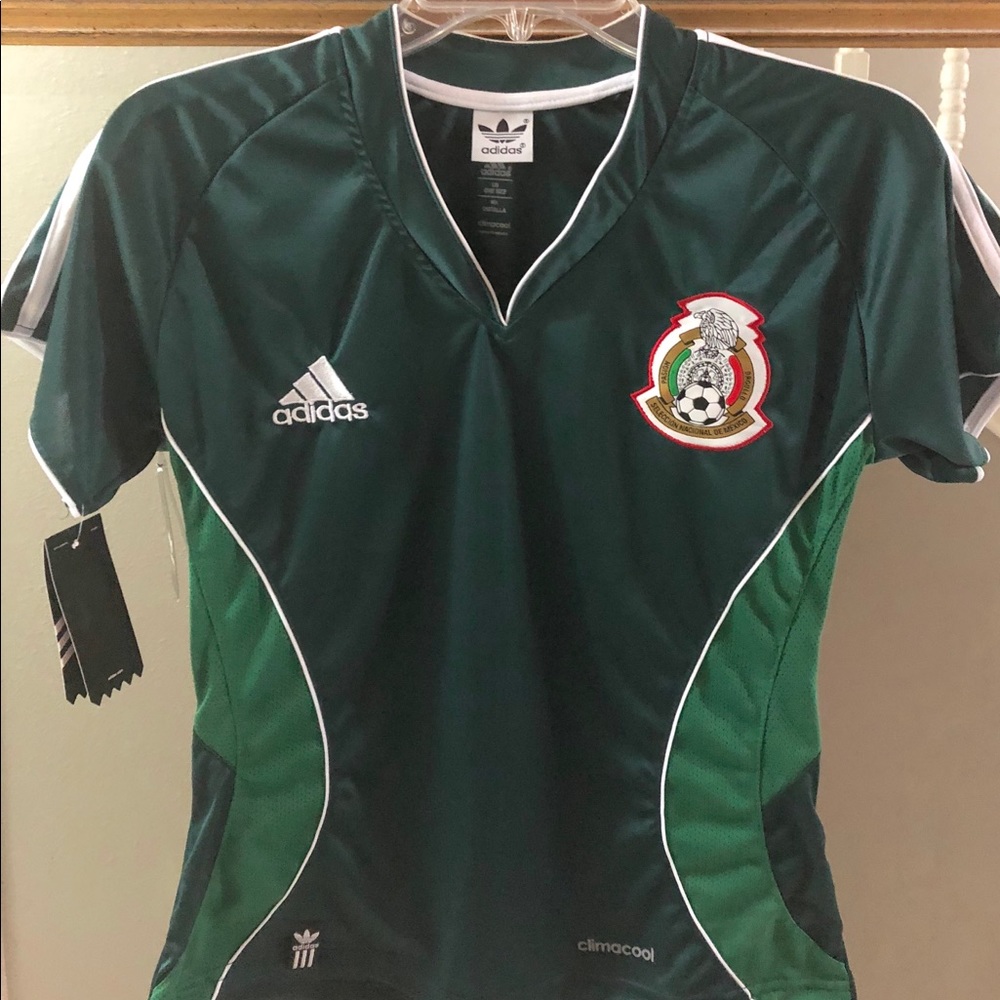 Mexico fan shirt one size fits small to medium